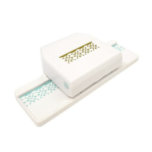 Edge Punch Scallop Daisy